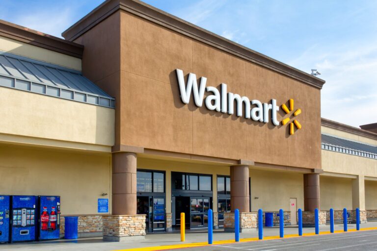 Walmart reportedly poaching big game from Goldman