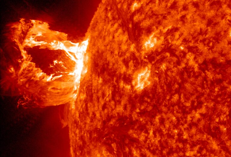 Scientists work to solve solar puzzle and save Earth from massive blackouts