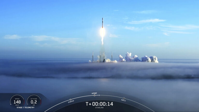 SpaceX adds 53 satellites to its constellation