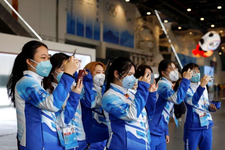 FBI urges athletes to use burner phones in Beijing