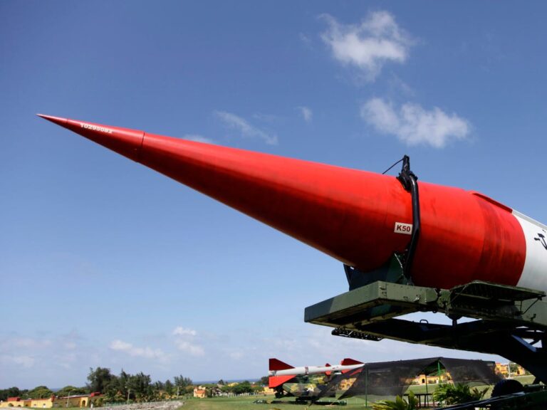 Nuclear numbers – Russia has about 1,500 warheads deployed, experts suggest