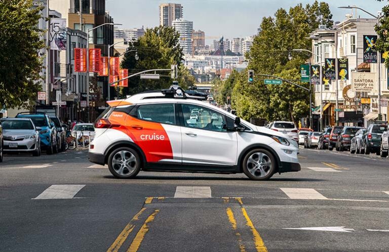 San Francisco police pull over driverless car
