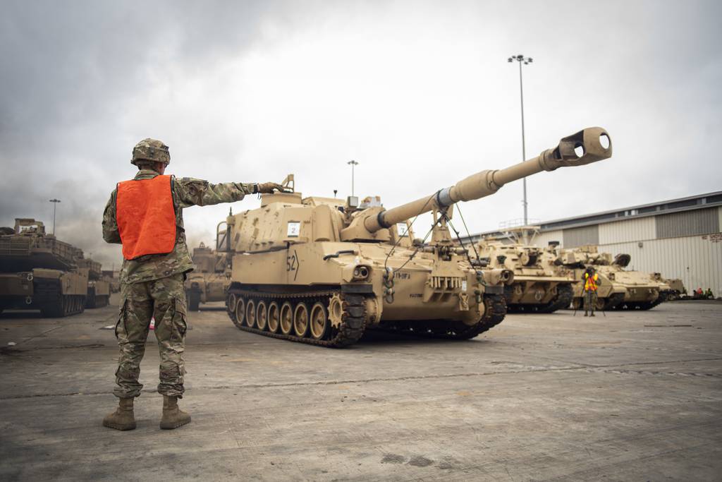Increased army mechanization reduces risk of coup d'état, study indicates