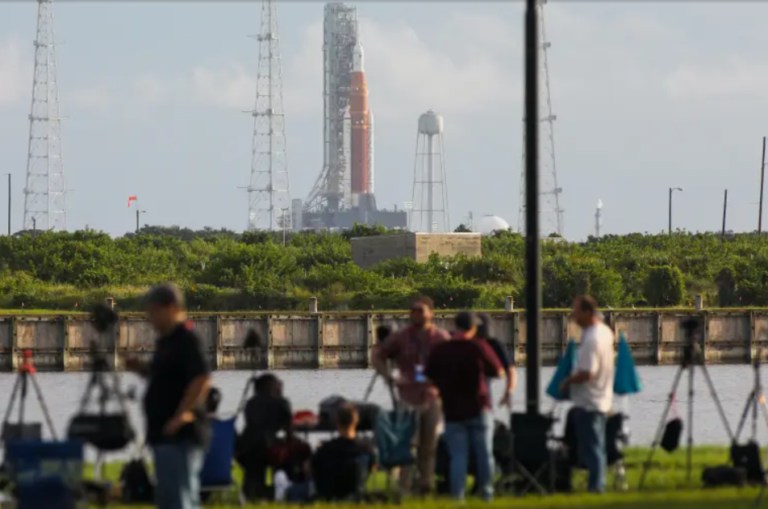 NASA calls off Moon rocket launch