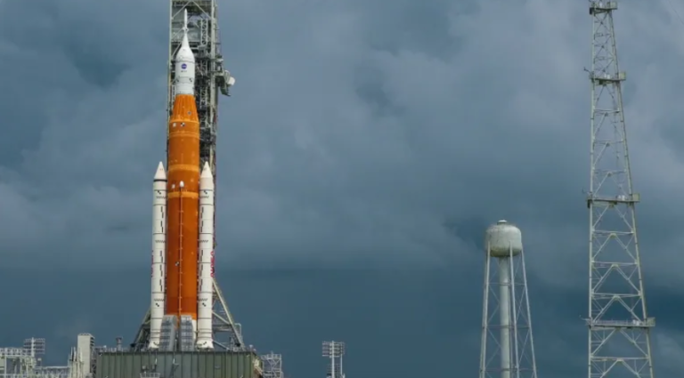 Moon rocket launch called off again