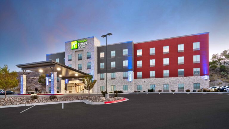 Hacker couple deletes hotel chain data for kicks