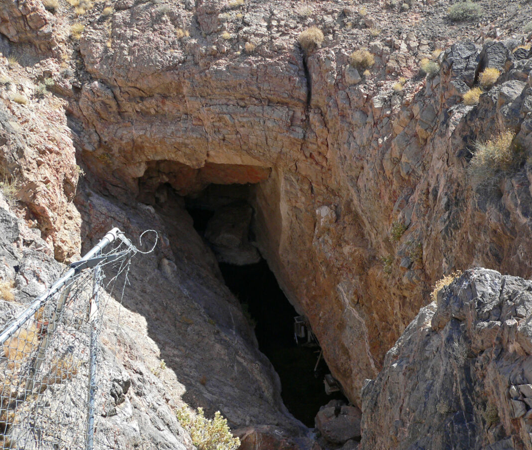 Mexico earthquake triggers 'desert tsunami' 2,400 km away in Death Valley cave