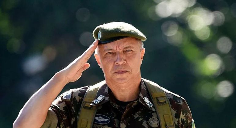 Lula fires army chief in wake of pro-Bolsonaro riots in Brazil