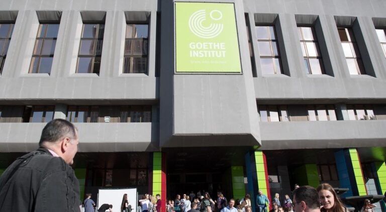 Hundreds of Germans to be expelled from Russia
