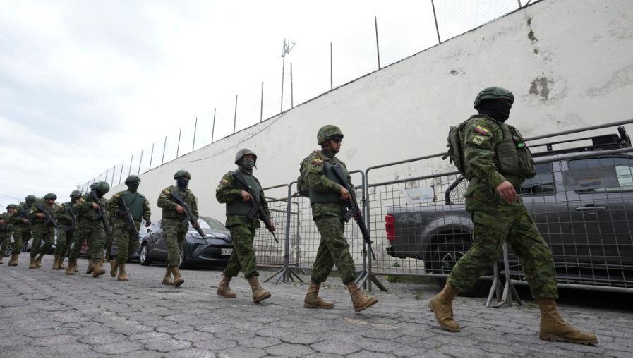 Ecuador president challenges gangs to take on the army