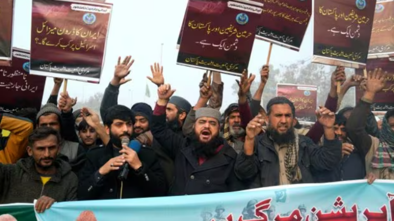 Pakistan, Iran agree to ‘de-escalate’ tensions after tit-for-tat attacks