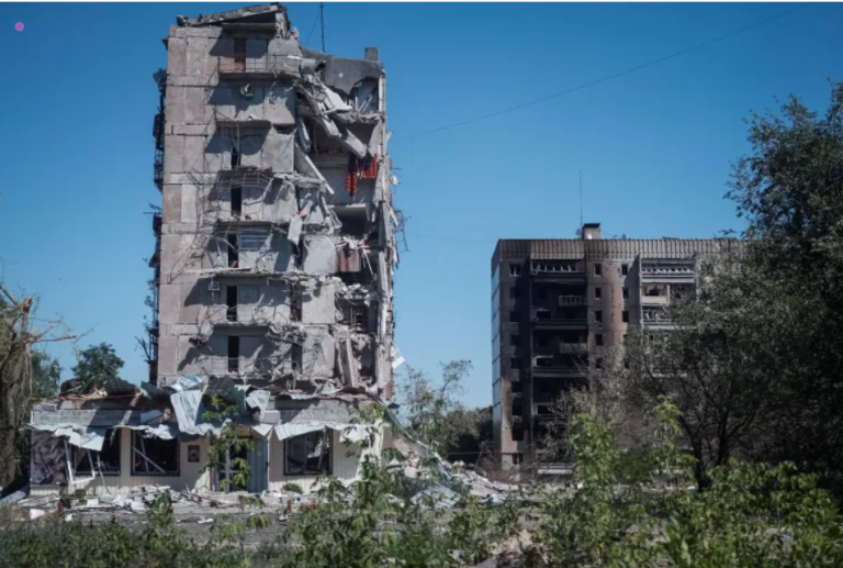 Russian forces enter key eastern Ukrainian town of Toretsk