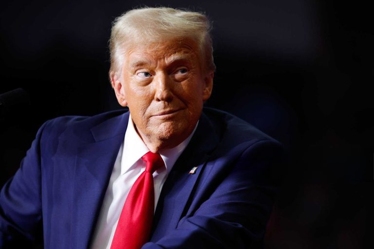 Canada and Mexico face 25% tariffs on Saturday, Trump says