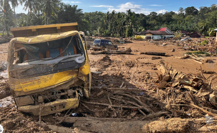 Floods in Indonesia, Sri Lanka, Thailand leave more than 1,140 dead