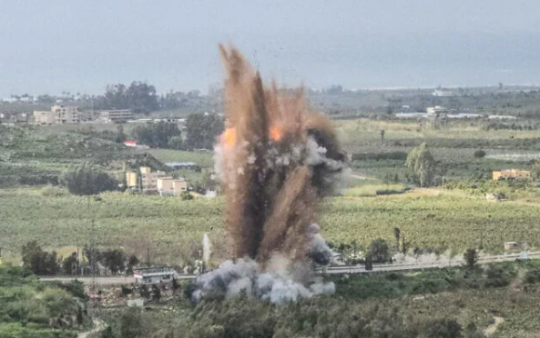 Lebanese president warns Israeli attack on bridge ‘prelude to ground invasion’ Lebanese president warns Israeli attack on bridge ‘prelude to ground invasion’